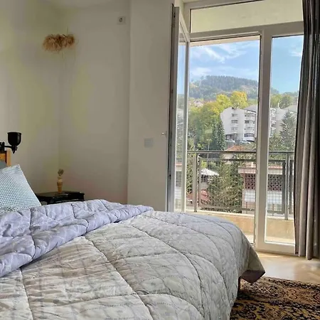 Apartamento Newly Renovated In The Heart Of